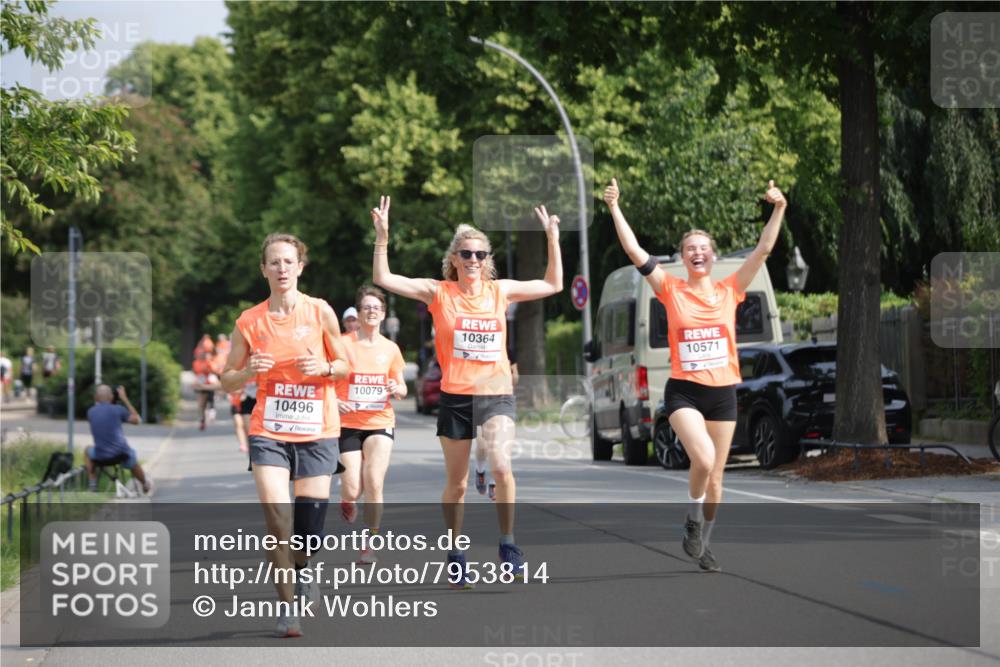 15.06.2025 - REWE Women's Run Jannik Wohlers http://msf.ph/oto/7953814 15.06.2025 08:49:04 Laufen 10079, 10496, 10364, 10571 meine-sportfotos.de
