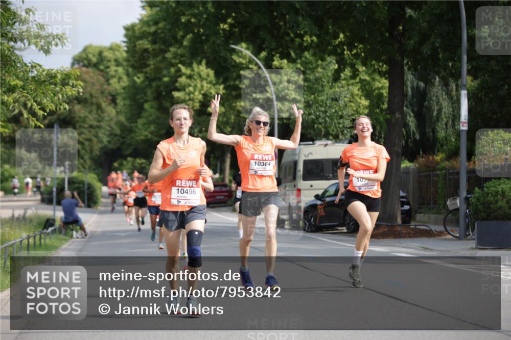 15.06.2025 - REWE Women's Run Jannik Wohlers http://msf.ph/oto/7953842 15.06.2025 08:49:05 Laufen 10496, 10364, 105 meine-sportfotos.de