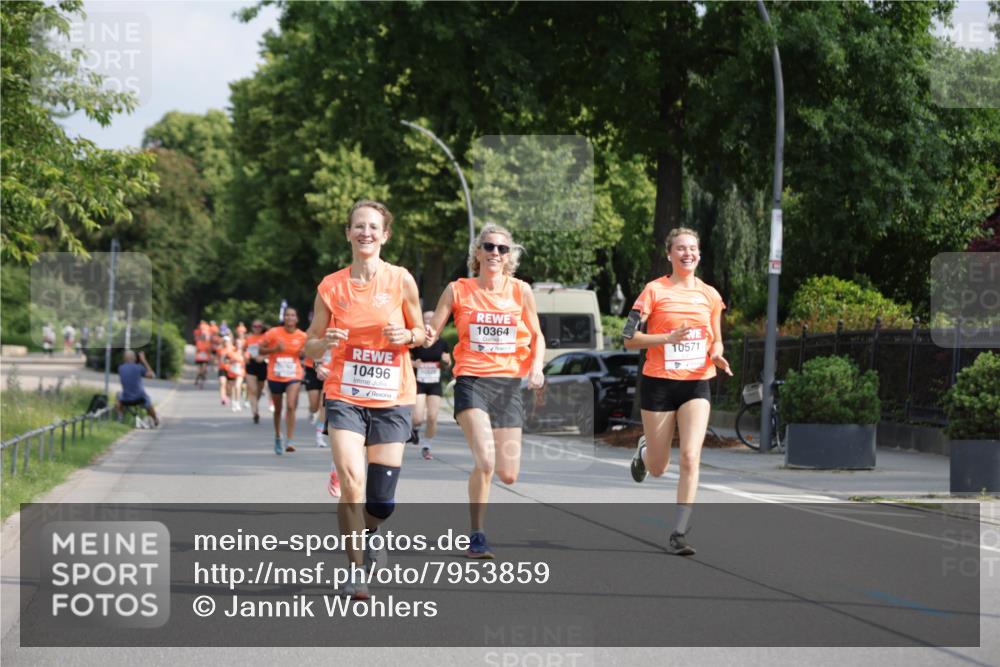 15.06.2025 - REWE Women's Run Jannik Wohlers http://msf.ph/oto/7953859 15.06.2025 08:49:05 Laufen 10496, 10364, 10571 meine-sportfotos.de