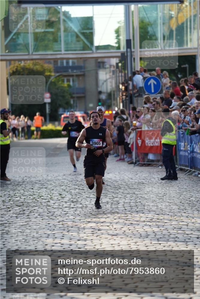 13.06.2025 - Holstenköstenlauf Felixshl http://msf.ph/oto/7953860 13.06.2025 19:43:58 Laufen 2649, 2683, 3134, 3905 meine-sportfotos.de