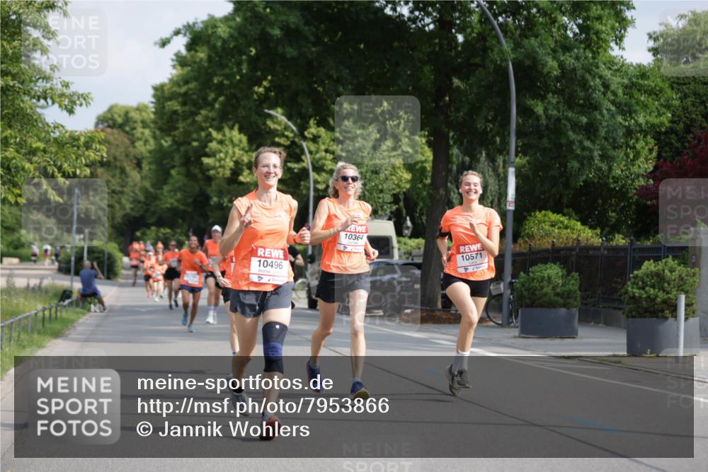 15.06.2025 - REWE Women's Run Jannik Wohlers http://msf.ph/oto/7953866 15.06.2025 08:49:06 Laufen 10496, 10364, 10571 meine-sportfotos.de