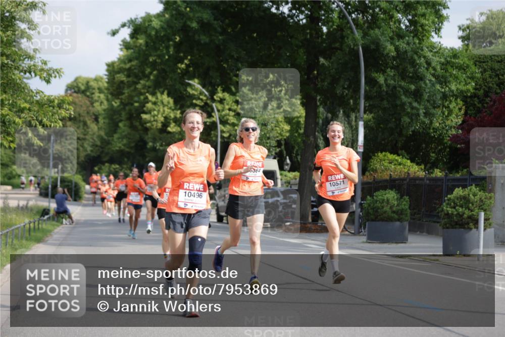 15.06.2025 - REWE Women's Run Jannik Wohlers http://msf.ph/oto/7953869 15.06.2025 08:49:06 Laufen 10496, 364, 10571 meine-sportfotos.de