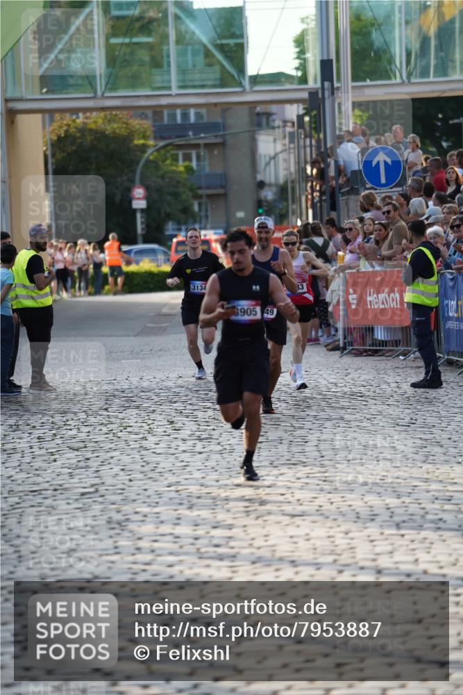 13.06.2025 - Holstenköstenlauf Felixshl http://msf.ph/oto/7953887 13.06.2025 19:43:59 Laufen 2649, 2683, 3134, 3905 meine-sportfotos.de