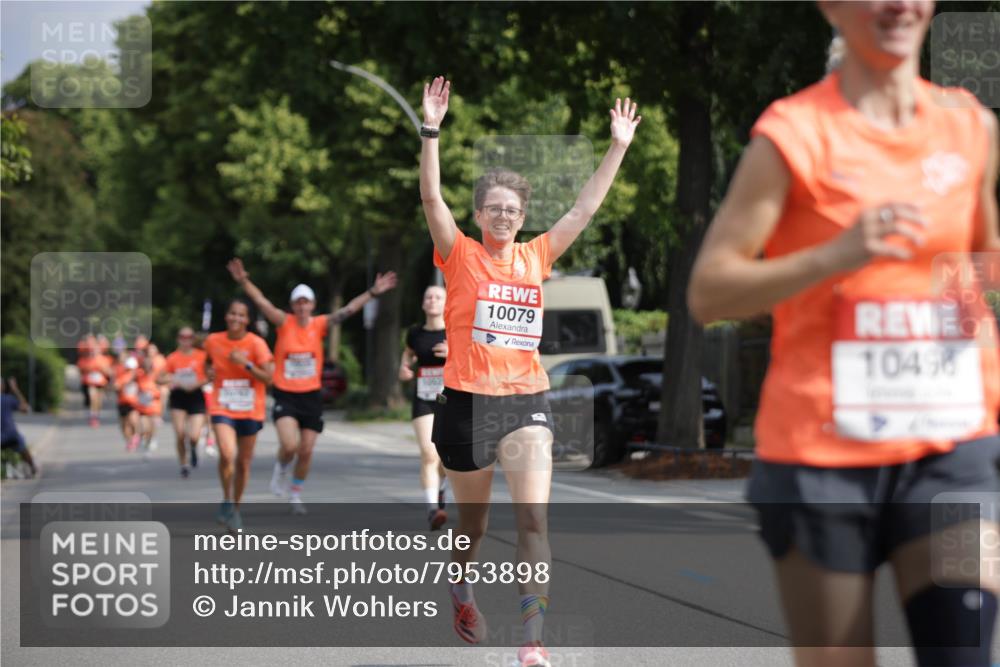 15.06.2025 - REWE Women's Run Jannik Wohlers http://msf.ph/oto/7953898 15.06.2025 08:49:07 Laufen 1062, 10079, 10498 meine-sportfotos.de
