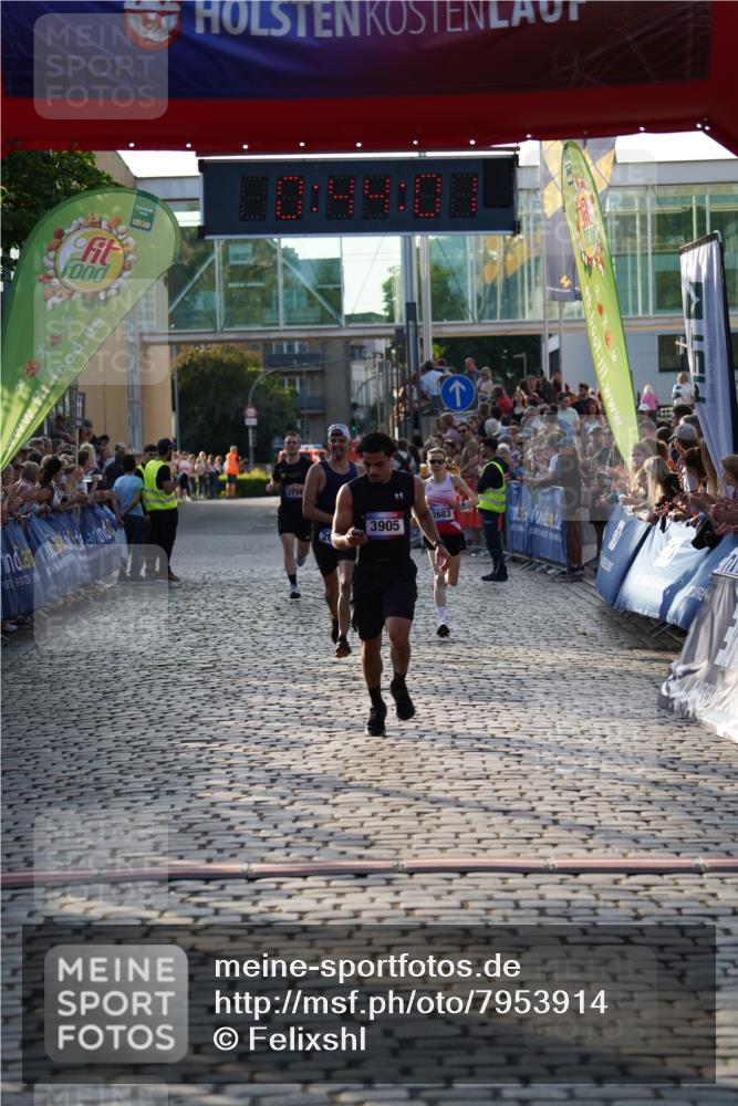13.06.2025 - Holstenköstenlauf Felixshl http://msf.ph/oto/7953914 13.06.2025 19:44:01 Laufen 2649, 2683, 3134, 3905 meine-sportfotos.de