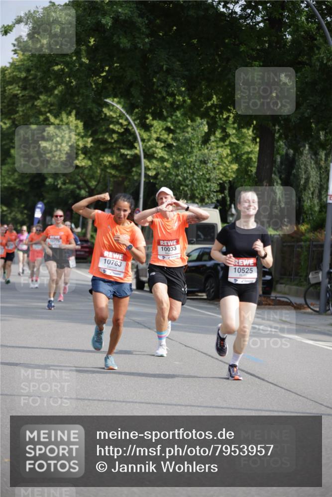 15.06.2025 - REWE Women's Run Jannik Wohlers http://msf.ph/oto/7953957 15.06.2025 08:49:10 Laufen 10033, 10763, 10525 meine-sportfotos.de