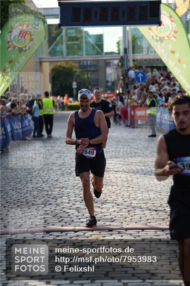 13.06.2025 - Holstenköstenlauf Felixshl http://msf.ph/oto/7953983 13.06.2025 19:44:03 Laufen 2649, 2683, 3134, 3905 meine-sportfotos.de