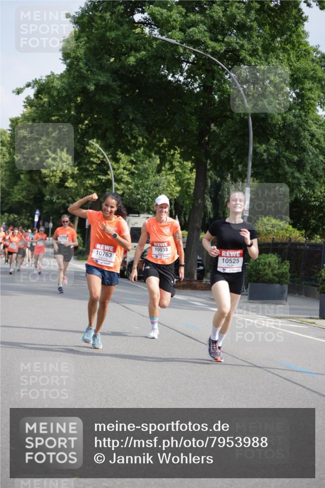 15.06.2025 - REWE Women's Run Jannik Wohlers http://msf.ph/oto/7953988 15.06.2025 08:49:11 Laufen 10775, 10033, 10763, 10525 meine-sportfotos.de