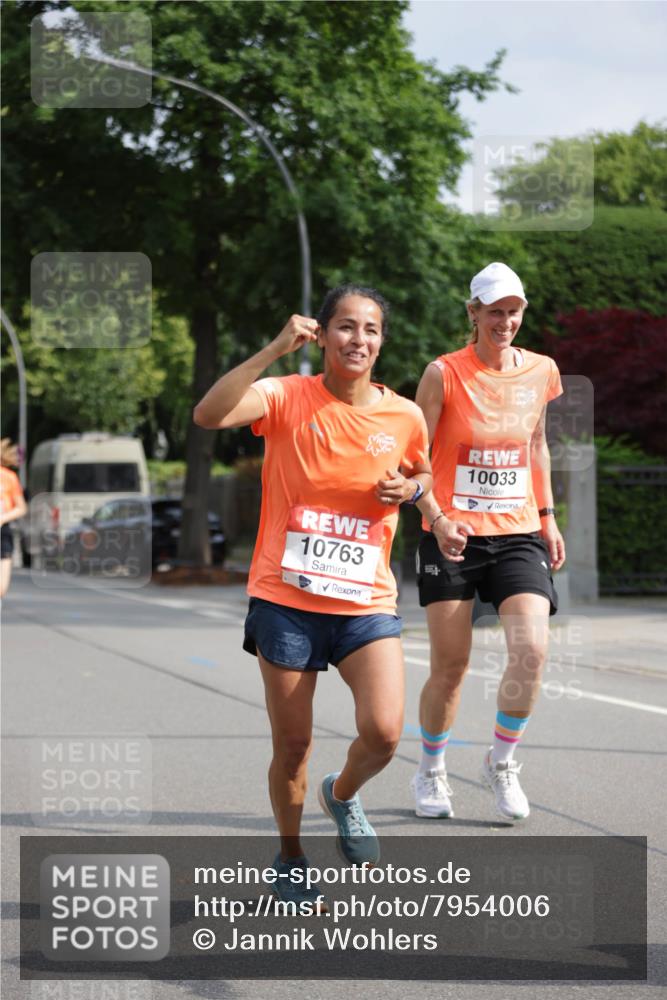 15.06.2025 - REWE Women's Run Jannik Wohlers http://msf.ph/oto/7954006 15.06.2025 08:49:12 Laufen 10763, 10033 meine-sportfotos.de