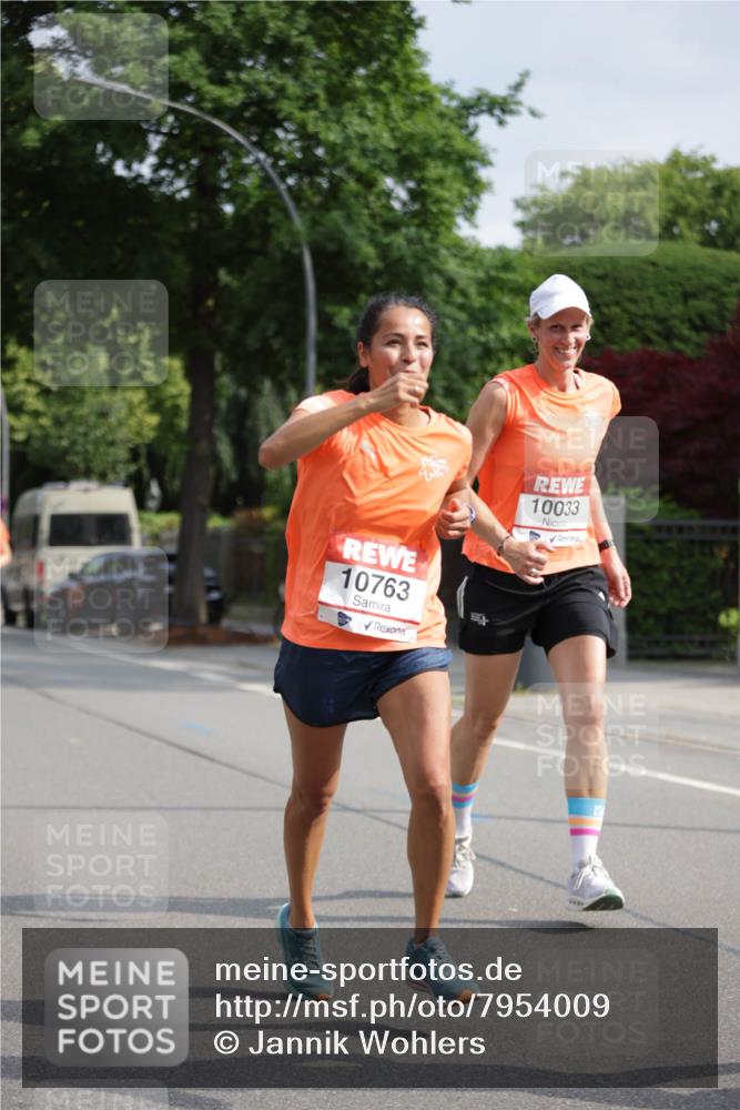 15.06.2025 - REWE Women's Run Jannik Wohlers http://msf.ph/oto/7954009 15.06.2025 08:49:12 Laufen 10763, 10033 meine-sportfotos.de