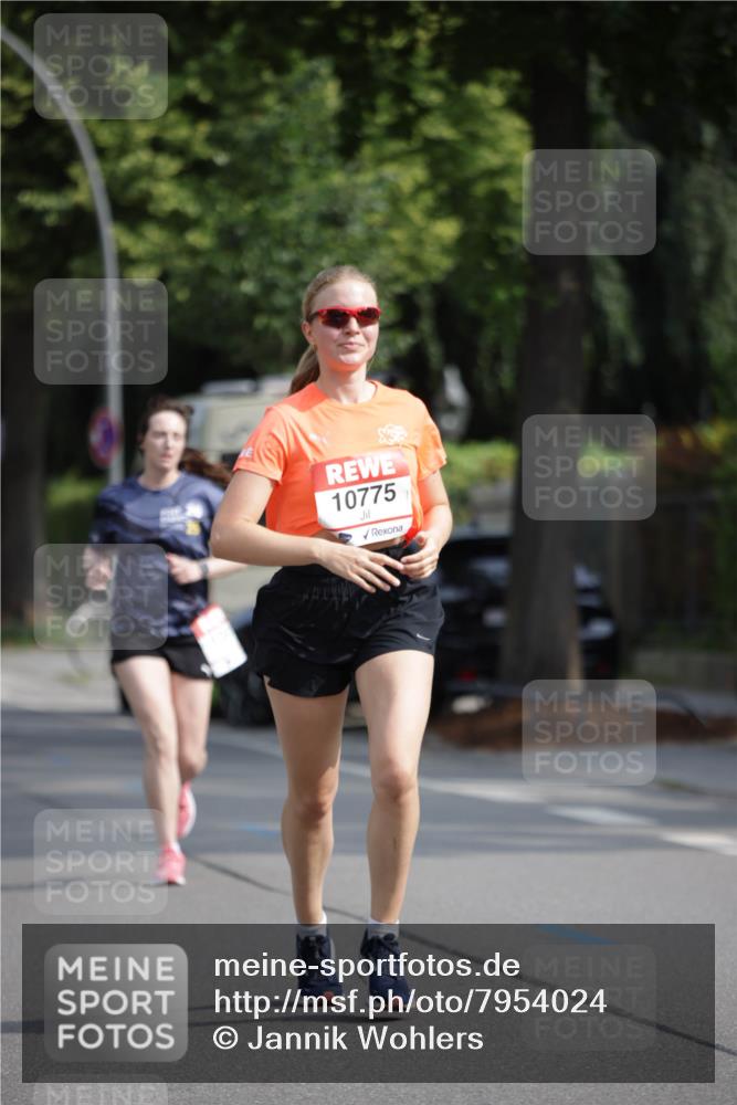 15.06.2025 - REWE Women's Run Jannik Wohlers http://msf.ph/oto/7954024 15.06.2025 08:49:14 Laufen 10775 meine-sportfotos.de