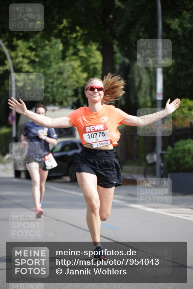 15.06.2025 - REWE Women's Run Jannik Wohlers http://msf.ph/oto/7954043 15.06.2025 08:49:14 Laufen 10775 meine-sportfotos.de