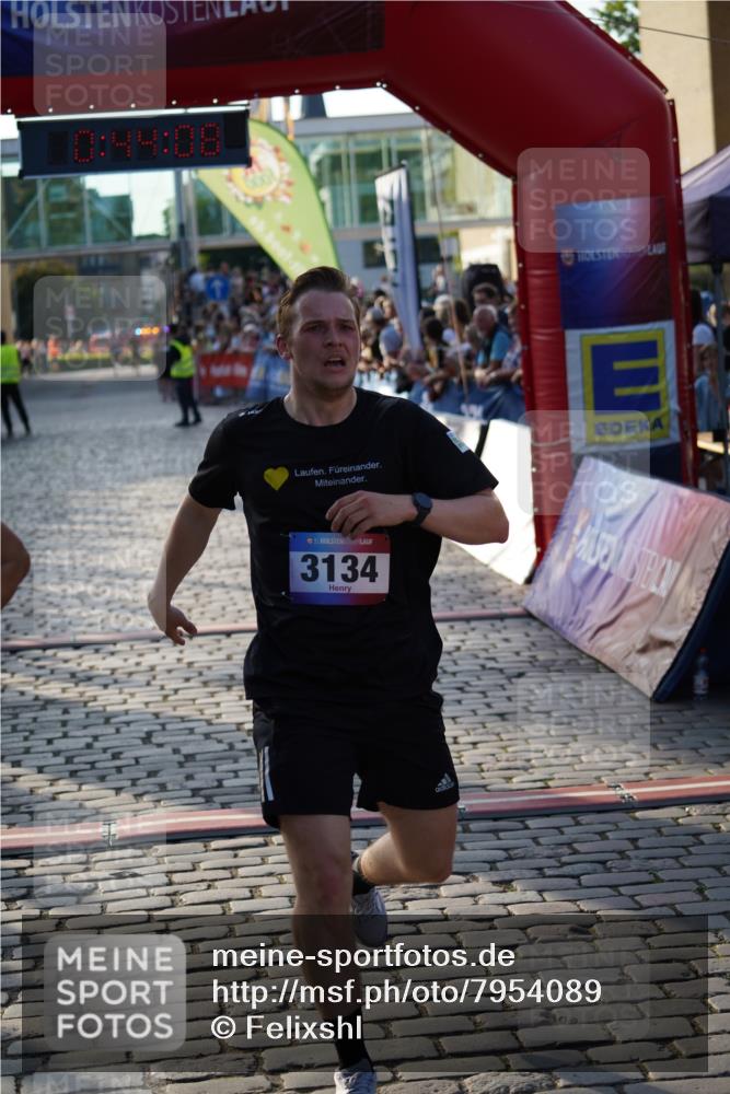 13.06.2025 - Holstenköstenlauf Felixshl http://msf.ph/oto/7954089 13.06.2025 19:44:07 Laufen 2649, 2683, 3134 meine-sportfotos.de
