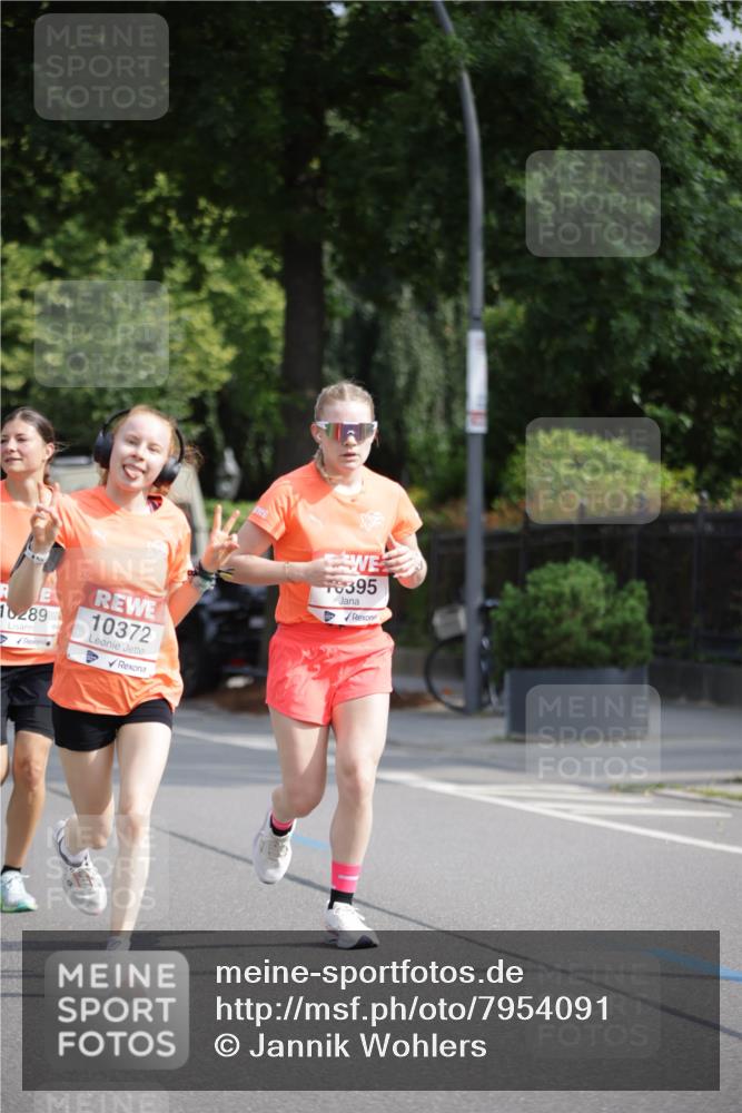 15.06.2025 - REWE Women's Run Jannik Wohlers http://msf.ph/oto/7954091 15.06.2025 08:49:20 Laufen 0289, 10372, 8395 meine-sportfotos.de