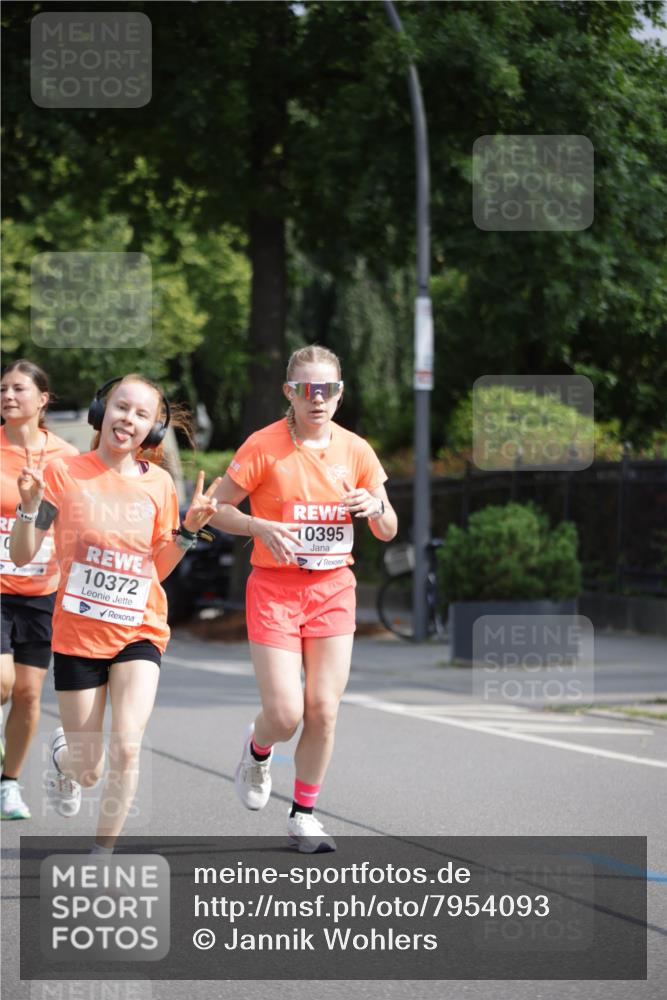 15.06.2025 - REWE Women's Run Jannik Wohlers http://msf.ph/oto/7954093 15.06.2025 08:49:20 Laufen 10372, 0395 meine-sportfotos.de