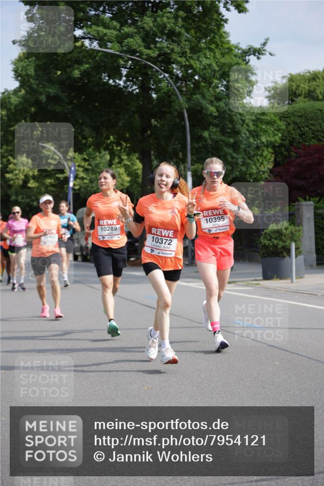 15.06.2025 - REWE Women's Run Jannik Wohlers http://msf.ph/oto/7954121 15.06.2025 08:49:21 Laufen 10403, 10289, 10372, 10395 meine-sportfotos.de