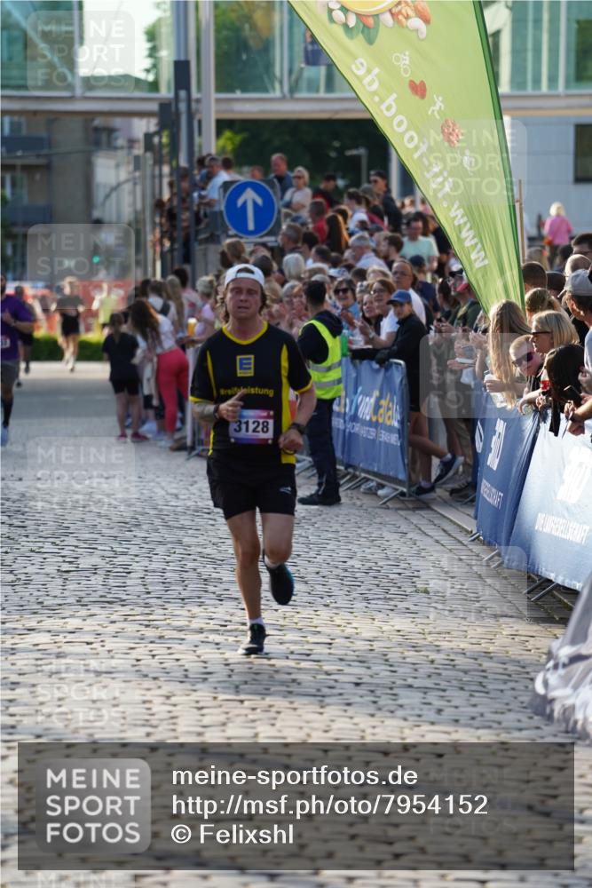 13.06.2025 - Holstenköstenlauf Felixshl http://msf.ph/oto/7954152 13.06.2025 19:44:18 Laufen 2732, 3128, 3658 meine-sportfotos.de