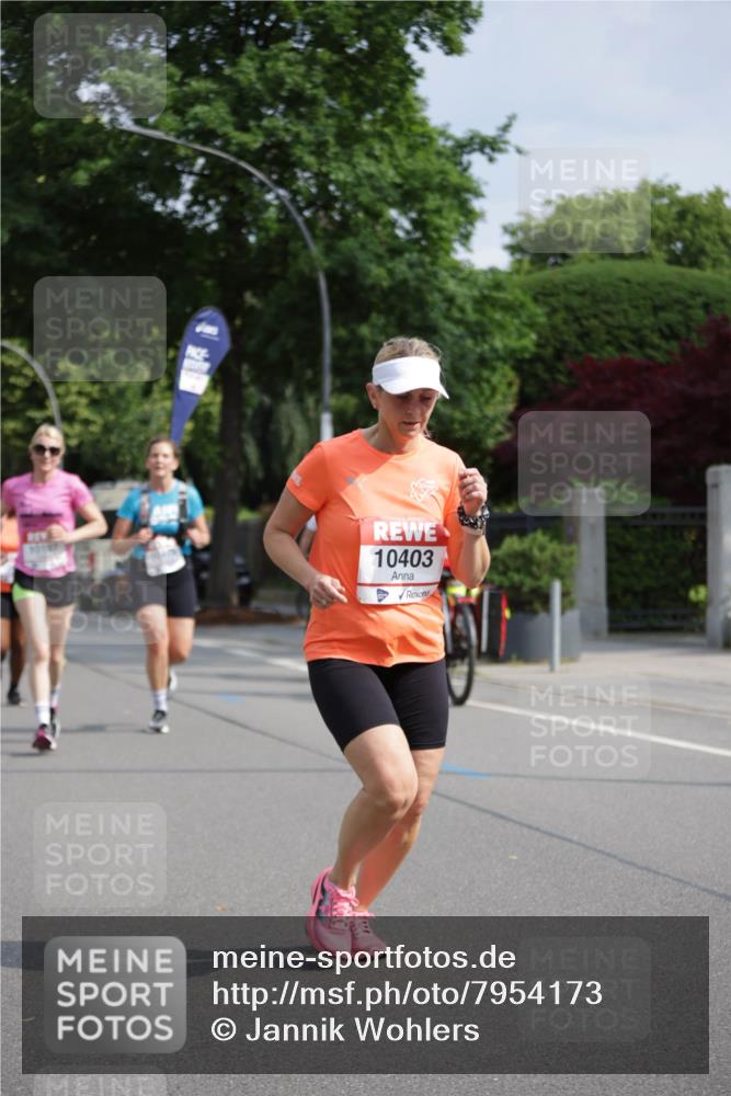15.06.2025 - REWE Women's Run Jannik Wohlers http://msf.ph/oto/7954173 15.06.2025 08:49:23 Laufen 10403 meine-sportfotos.de