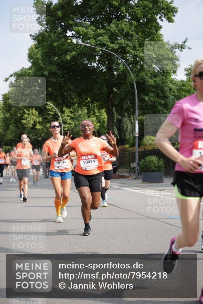 15.06.2025 - REWE Women's Run Jannik Wohlers http://msf.ph/oto/7954218 15.06.2025 08:49:25 Laufen 10156, 1730, 10144, 10474 meine-sportfotos.de
