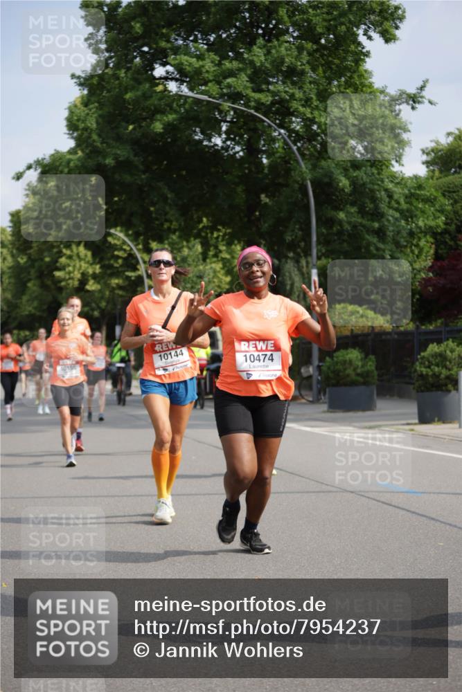 15.06.2025 - REWE Women's Run Jannik Wohlers http://msf.ph/oto/7954237 15.06.2025 08:49:26 Laufen 10156, 10144, 10474 meine-sportfotos.de