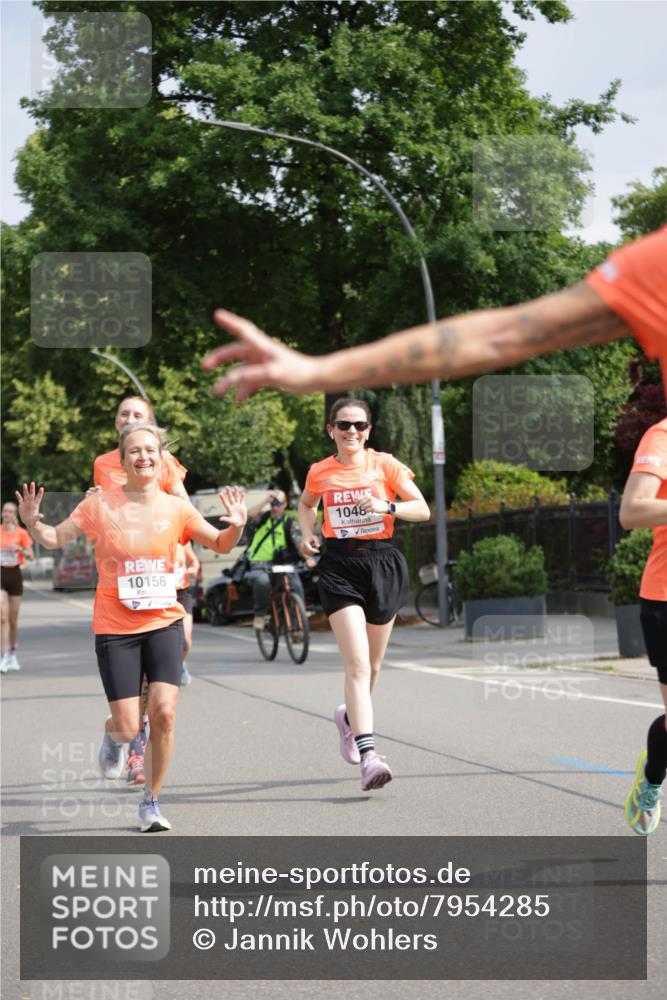 15.06.2025 - REWE Women's Run Jannik Wohlers http://msf.ph/oto/7954285 15.06.2025 08:49:28 Laufen 10156, 1048 meine-sportfotos.de