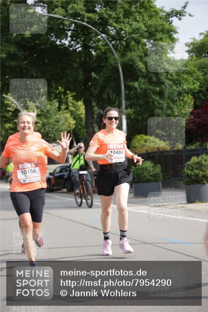 15.06.2025 - REWE Women's Run Jannik Wohlers http://msf.ph/oto/7954290 15.06.2025 08:49:28 Laufen 10156, 10484 meine-sportfotos.de