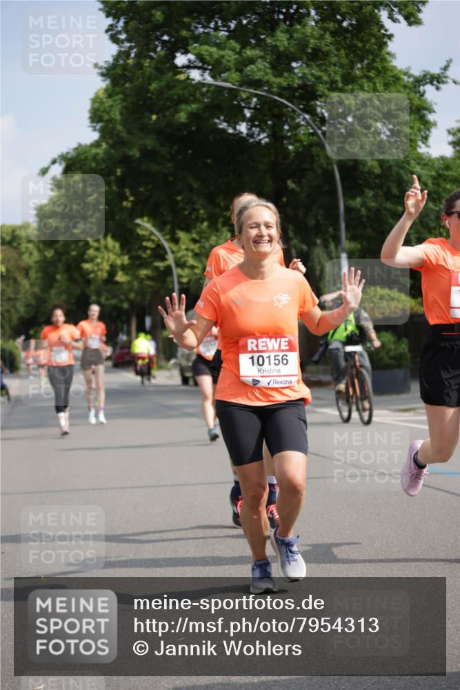 15.06.2025 - REWE Women's Run Jannik Wohlers http://msf.ph/oto/7954313 15.06.2025 08:49:29 Laufen 10156, 14 meine-sportfotos.de