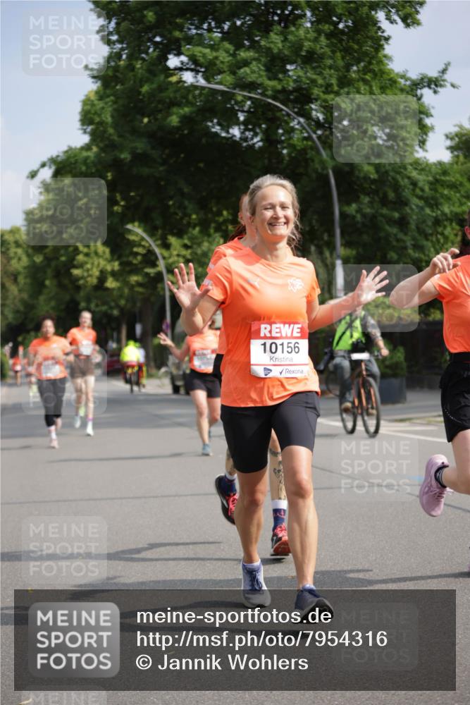 15.06.2025 - REWE Women's Run Jannik Wohlers http://msf.ph/oto/7954316 15.06.2025 08:49:29 Laufen 10156 meine-sportfotos.de