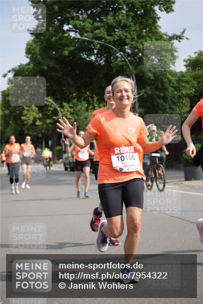 15.06.2025 - REWE Women's Run Jannik Wohlers http://msf.ph/oto/7954322 15.06.2025 08:49:29 Laufen 10156 meine-sportfotos.de