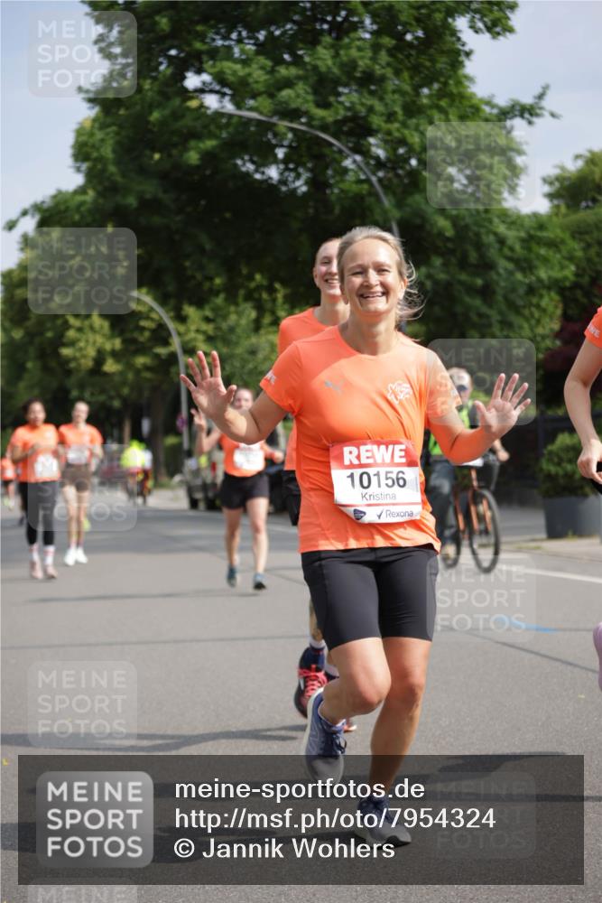 15.06.2025 - REWE Women's Run Jannik Wohlers http://msf.ph/oto/7954324 15.06.2025 08:49:29 Laufen 10156 meine-sportfotos.de
