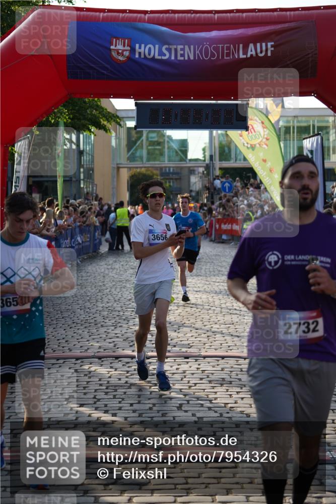 13.06.2025 - Holstenköstenlauf Felixshl http://msf.ph/oto/7954326 13.06.2025 19:44:28 Laufen 2530, 2681, 2732, 2966, 3656, 3658, 4000 meine-sportfotos.de