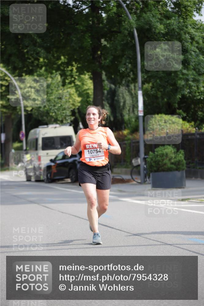 15.06.2025 - REWE Women's Run Jannik Wohlers http://msf.ph/oto/7954328 15.06.2025 08:49:30 Laufen 10754 meine-sportfotos.de