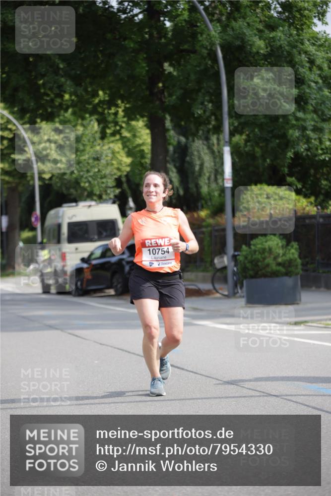 15.06.2025 - REWE Women's Run Jannik Wohlers http://msf.ph/oto/7954330 15.06.2025 08:49:30 Laufen 10754 meine-sportfotos.de