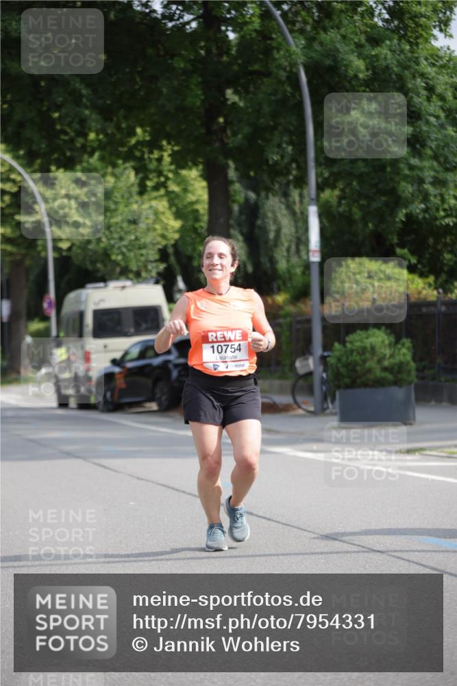 15.06.2025 - REWE Women's Run Jannik Wohlers http://msf.ph/oto/7954331 15.06.2025 08:49:30 Laufen 10754 meine-sportfotos.de