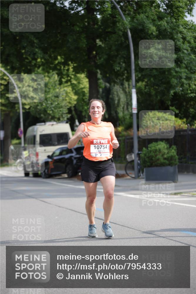 15.06.2025 - REWE Women's Run Jannik Wohlers http://msf.ph/oto/7954333 15.06.2025 08:49:31 Laufen 10754 meine-sportfotos.de