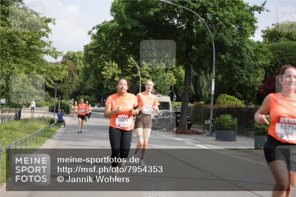 15.06.2025 - REWE Women's Run Jannik Wohlers http://msf.ph/oto/7954353 15.06.2025 08:49:32 Laufen 10615, 10754, 10274 meine-sportfotos.de