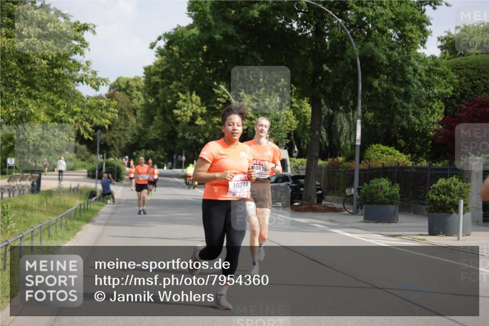 15.06.2025 - REWE Women's Run Jannik Wohlers http://msf.ph/oto/7954360 15.06.2025 08:49:32 Laufen 10274, 106 meine-sportfotos.de
