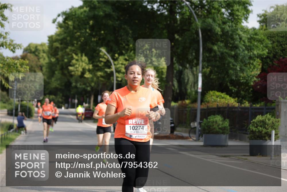 15.06.2025 - REWE Women's Run Jannik Wohlers http://msf.ph/oto/7954362 15.06.2025 08:49:33 Laufen 10274 meine-sportfotos.de