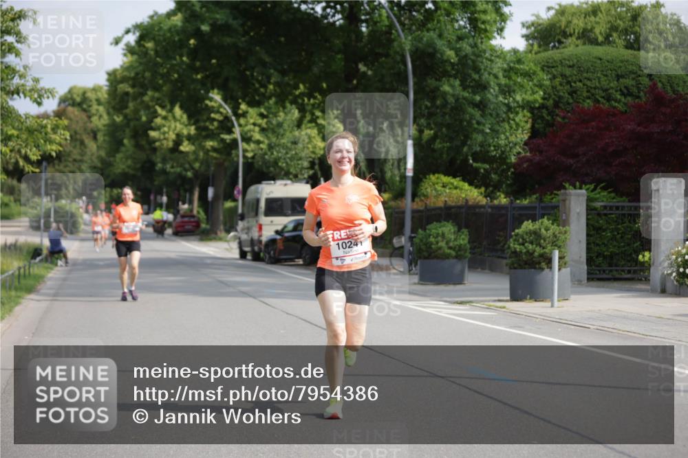 15.06.2025 - REWE Women's Run Jannik Wohlers http://msf.ph/oto/7954386 15.06.2025 08:49:35 Laufen 10241 meine-sportfotos.de