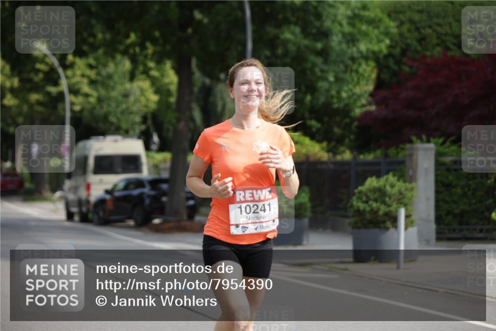 15.06.2025 - REWE Women's Run Jannik Wohlers http://msf.ph/oto/7954390 15.06.2025 08:49:36 Laufen 10241 meine-sportfotos.de
