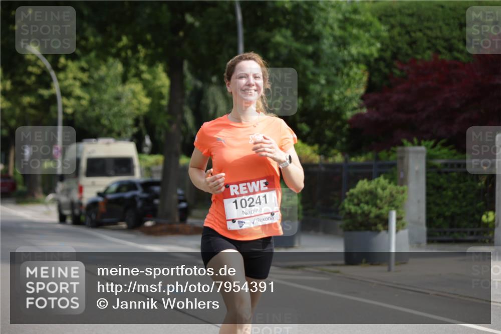 15.06.2025 - REWE Women's Run Jannik Wohlers http://msf.ph/oto/7954391 15.06.2025 08:49:36 Laufen 10241 meine-sportfotos.de