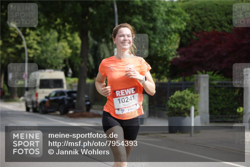15.06.2025 - REWE Women's Run Jannik Wohlers http://msf.ph/oto/7954393 15.06.2025 08:49:36 Laufen 10241 meine-sportfotos.de