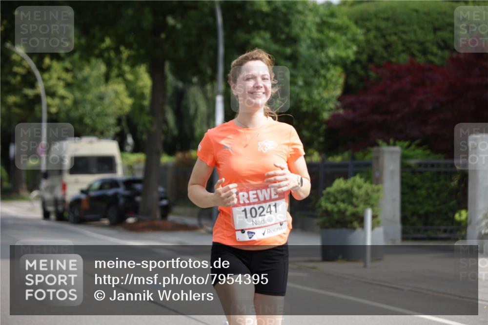 15.06.2025 - REWE Women's Run Jannik Wohlers http://msf.ph/oto/7954395 15.06.2025 08:49:36 Laufen 10241 meine-sportfotos.de