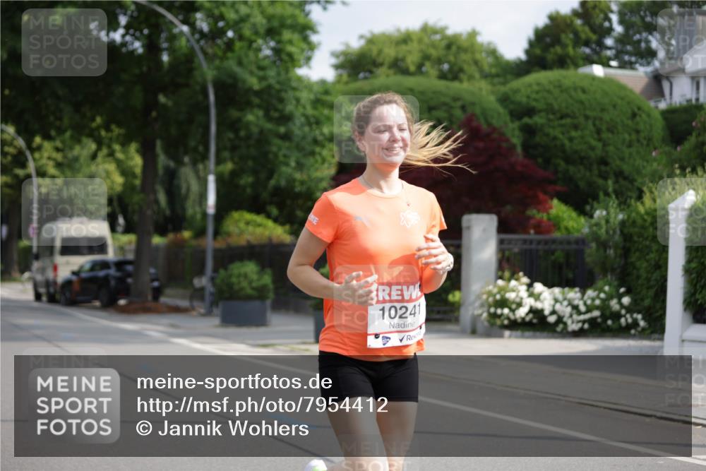 15.06.2025 - REWE Women's Run Jannik Wohlers http://msf.ph/oto/7954412 15.06.2025 08:49:36 Laufen 10241 meine-sportfotos.de