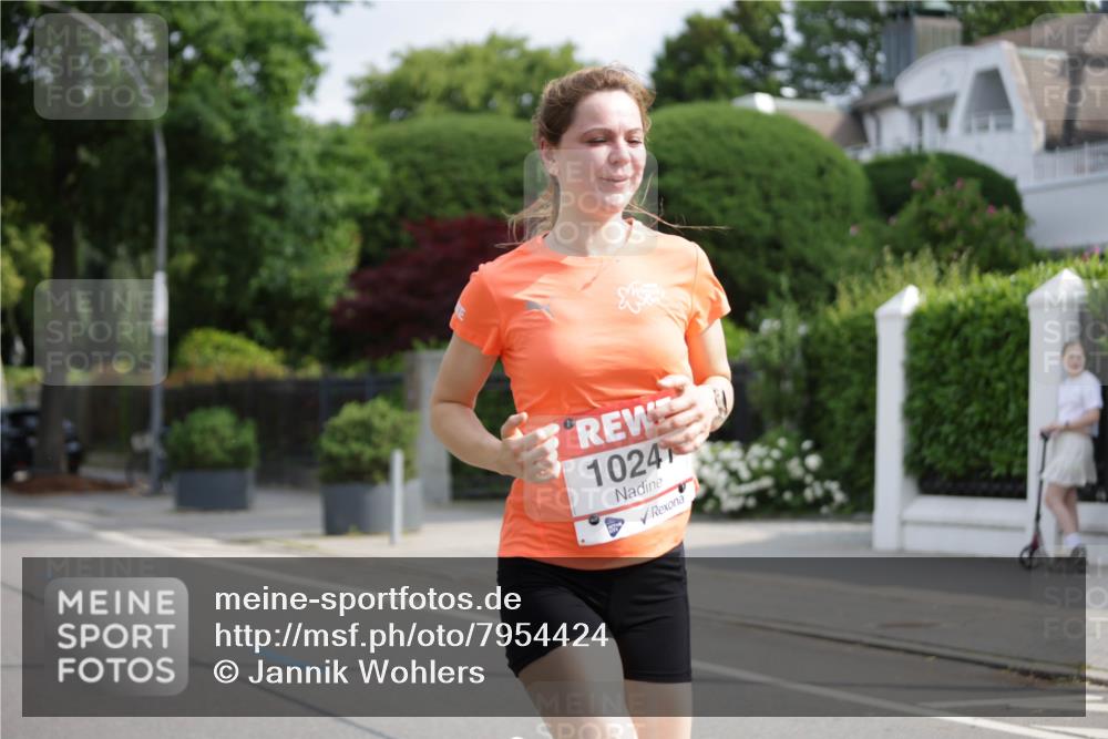 15.06.2025 - REWE Women's Run Jannik Wohlers http://msf.ph/oto/7954424 15.06.2025 08:49:37 Laufen 1024 meine-sportfotos.de