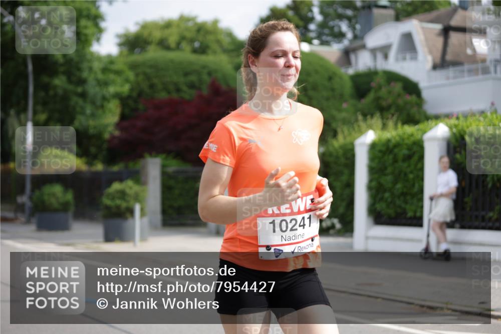 15.06.2025 - REWE Women's Run Jannik Wohlers http://msf.ph/oto/7954427 15.06.2025 08:49:37 Laufen 10241 meine-sportfotos.de