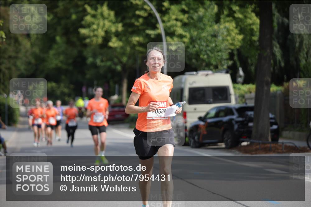 15.06.2025 - REWE Women's Run Jannik Wohlers http://msf.ph/oto/7954431 15.06.2025 08:49:38 Laufen 0589 meine-sportfotos.de