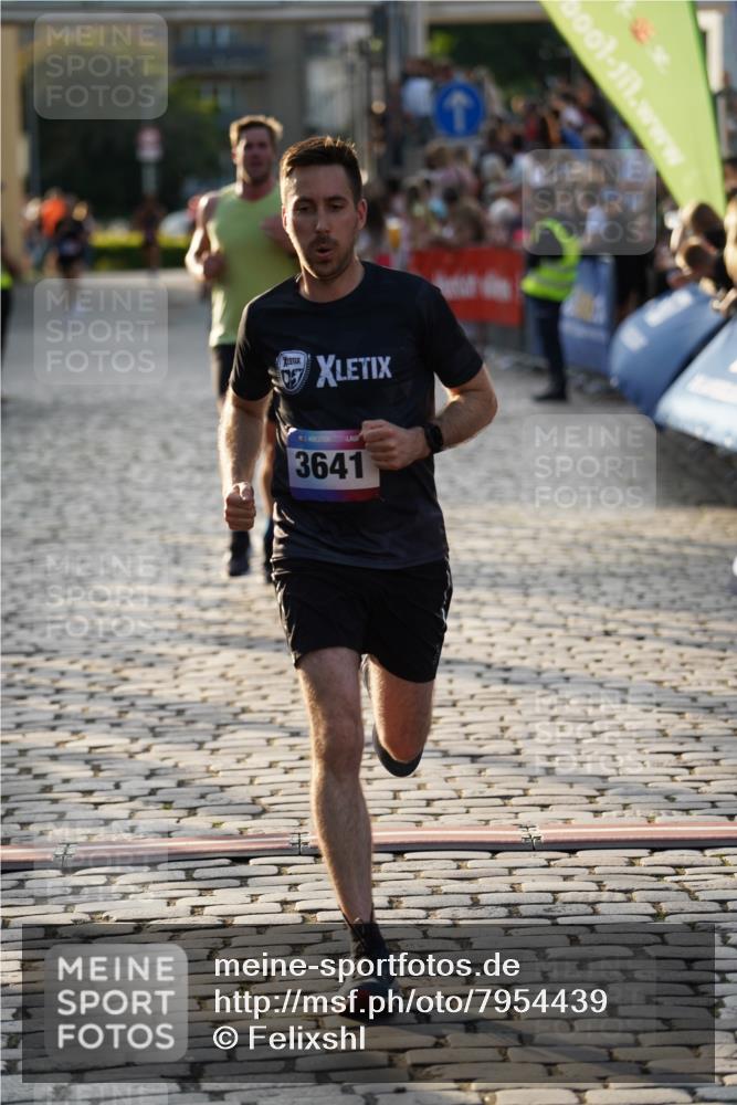 13.06.2025 - Holstenköstenlauf Felixshl http://msf.ph/oto/7954439 13.06.2025 19:44:43 Laufen 2618, 2625, 3641 meine-sportfotos.de