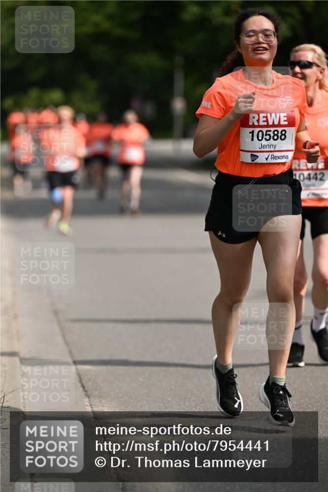 15.06.2025 - REWE Women's Run Dr. Thomas Lammeyer http://msf.ph/oto/7954441 15.06.2025 09:44:13 Laufen 10588, 10442 meine-sportfotos.de