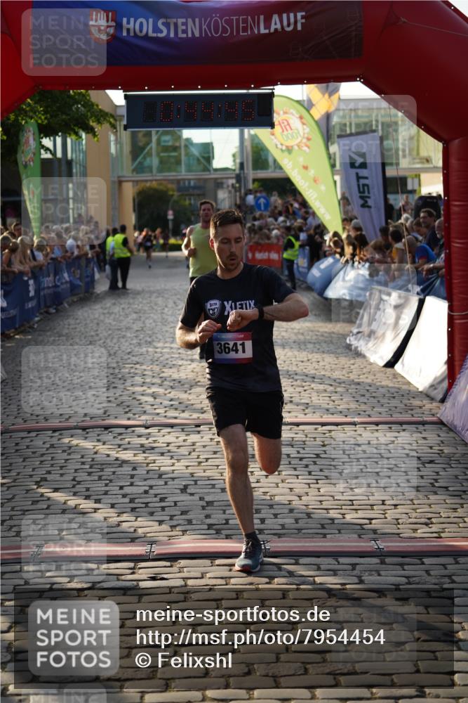 13.06.2025 - Holstenköstenlauf Felixshl http://msf.ph/oto/7954454 13.06.2025 19:44:44 Laufen 2618, 2625, 3641 meine-sportfotos.de